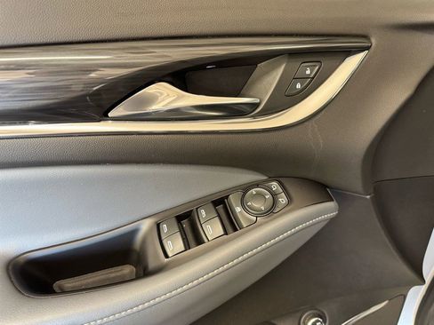 Used 2021 Buick Enclave Essence w/ Sport Touring Edition image 12