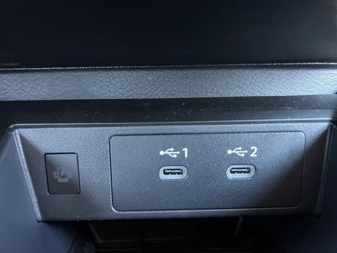 New 2026 Nissan Kicks SR image 6