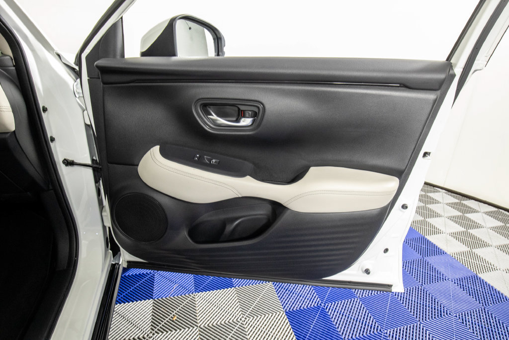 Used 2023 Honda HR-V EX-L image 16