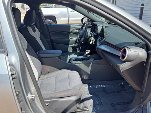 Used 2024 Chevrolet Trax RS w/ Driver Confidence Package FWD image 14