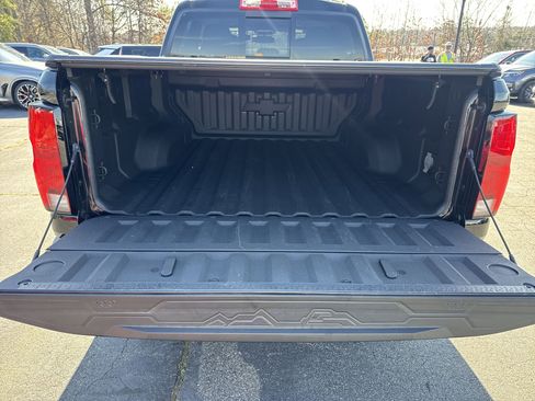 Used 2023 Chevrolet Colorado Z71 w/ Z71 Convenience Package 2 image 18