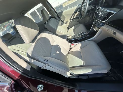 Used 2017 Honda Accord LX image 23