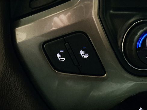 Used 2018 Chevrolet Silverado 1500 LT w/ All Star Edition image 20