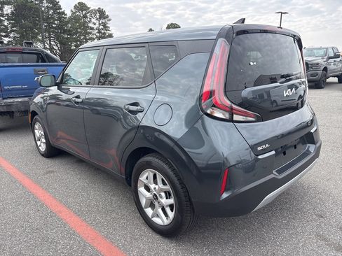 Used 2025 Kia Soul S FWD image 6