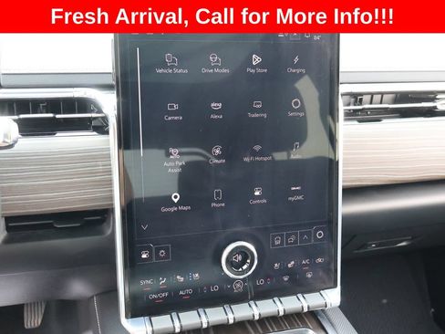Used 2025 GMC Sierra EV Denali AWD/4WD image 21