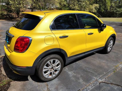 Used 2016 FIAT 500X Lounge image 3