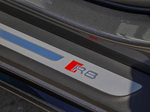 Used 2021 Audi R8 V10 w/ Premium Package image 41