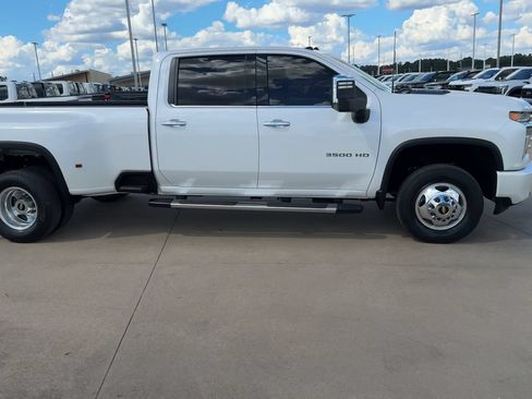 Used 2021 Chevrolet Silverado 3500 High Country AWD/4WD image 2
