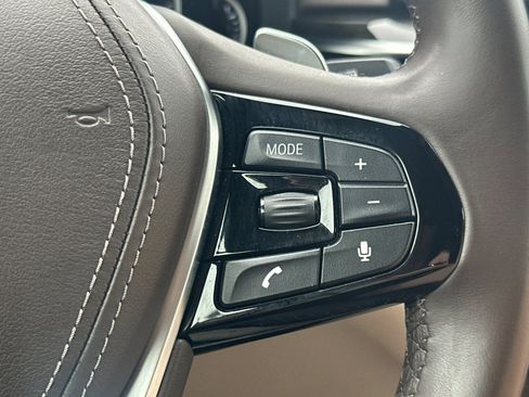 Used 2018 BMW 530e RWD image 31