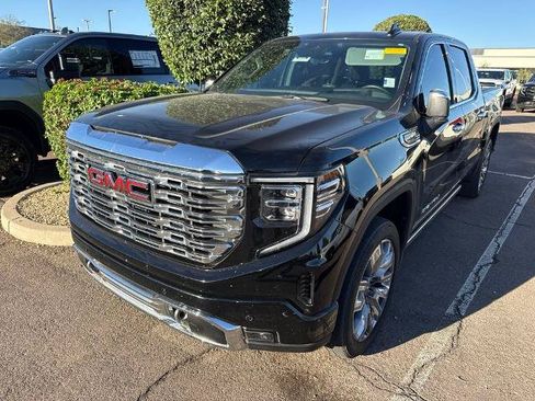 Used 2022 GMC Sierra 1500 Denali w/ Denali Reserve Package AWD/4WD image 2