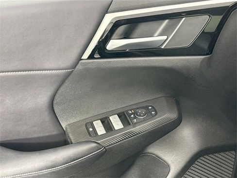 Used 2023 Mitsubishi Outlander SEL image 24