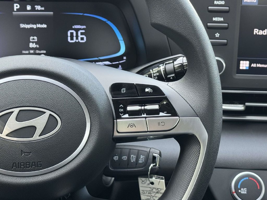 New 2026 Hyundai Elantra SE FWD image 25