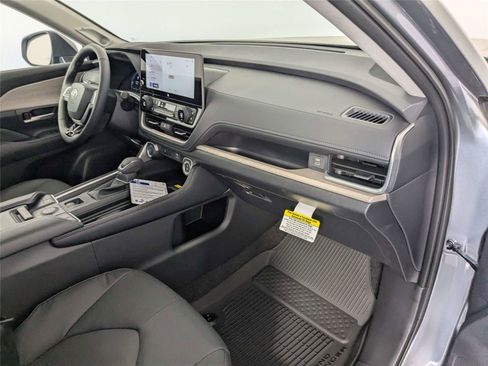 New 2026 Toyota Grand Highlander AWD image 25