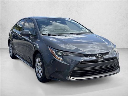 Used 2024 Toyota Corolla LE FWD image 3
