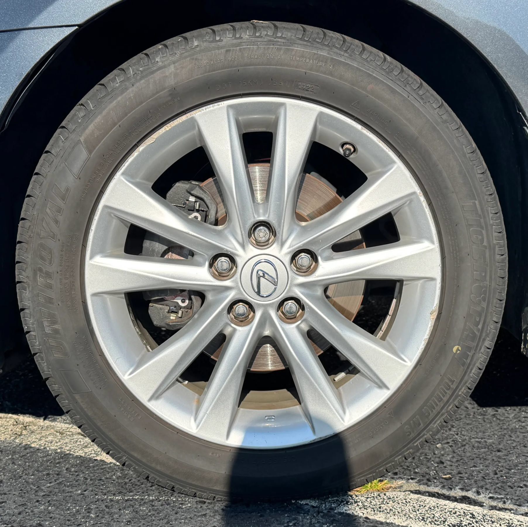 Used 2011 Lexus ES 350 w/ Preferred Accessory Package FWD image 2
