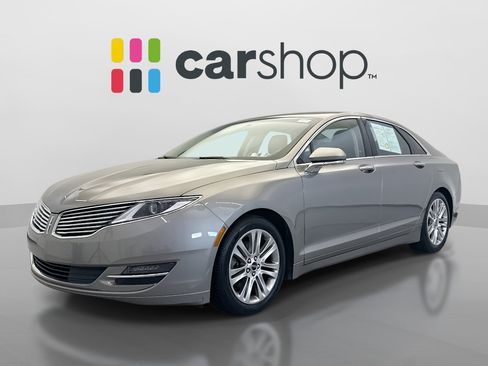Used 2016 Lincoln MKZ FWD image 1