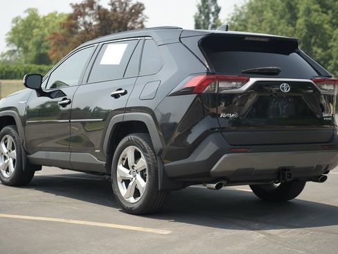 Used 2021 Toyota RAV4 Limited AWD/4WD image 3