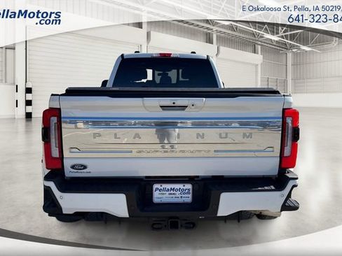 Used 2023 Ford F350 Platinum w/ FX4 Off-Road Package image 4