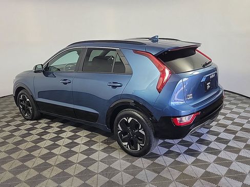 Used 2025 Kia Niro Wind w/ Wind Preserve Package FWD image 11