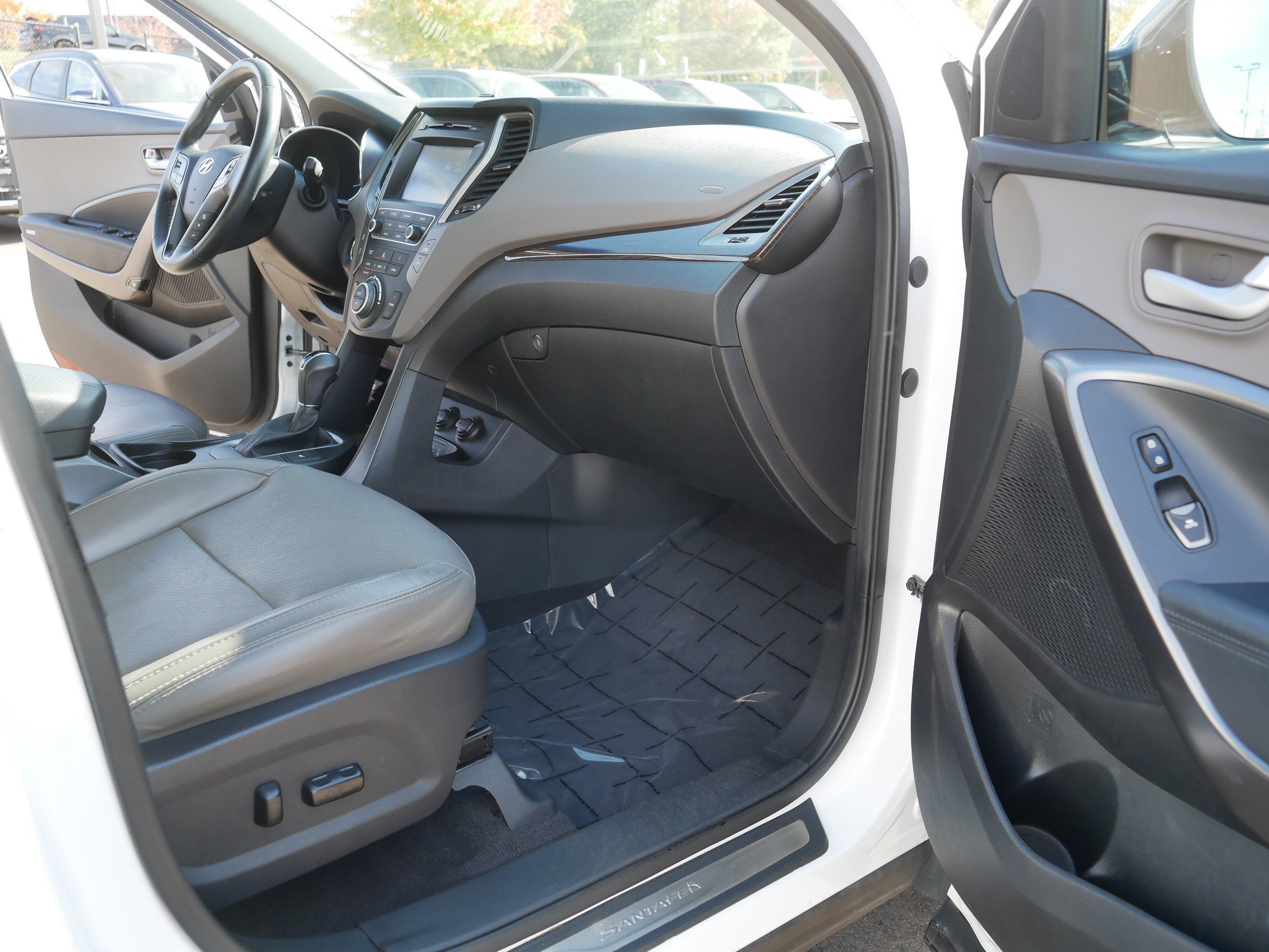 Used 2017 Hyundai Santa Fe Sport AWD/4WD image 19