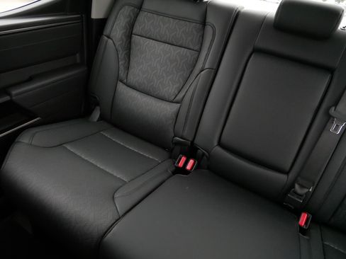 Used 2024 Toyota Tundra Limited AWD/4WD image 12