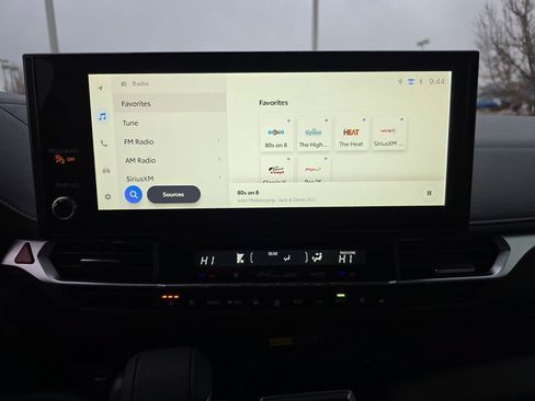 Used 2025 Toyota Sienna Platinum image 16