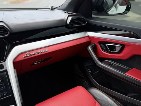 Used 2021 Lamborghini Urus AWD/4WD image 51