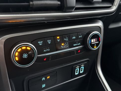 Used 2018 Ford EcoSport SE image 28