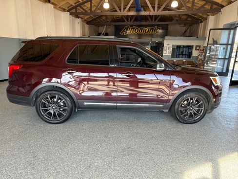 Used 2018 Ford Explorer XLT w/ Equipment Group 202A FWD image 8
