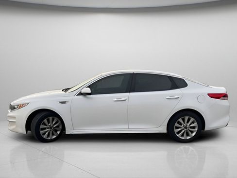 Used 2018 Kia Optima LX w/ 17" Alloy Wheels Package image 15