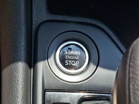 Used 2025 Nissan Sentra S FWD image 29