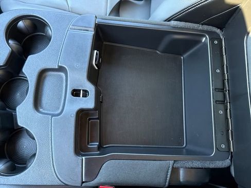 Used 2024 RAM 3500 Tradesman w/ Chrome Appearance Group image 25