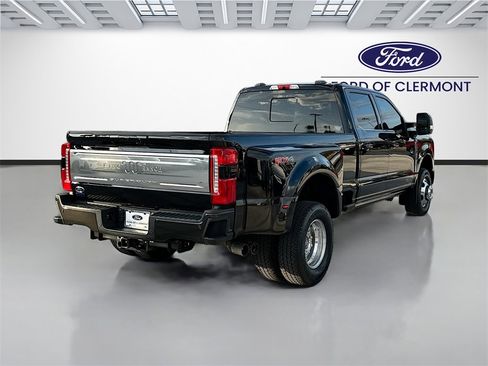 Used 2024 Ford F350 King Ranch w/ FX4 Off-Road Package image 7