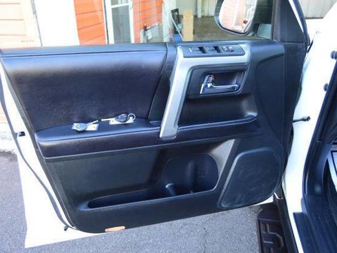 Used 2016 Toyota 4Runner 4WD image 32