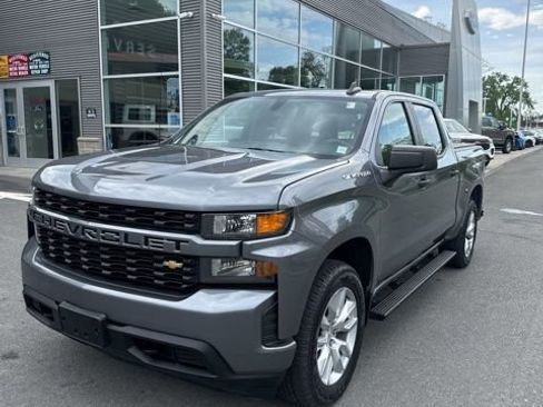 Used 2019 Chevrolet Silverado 1500 Custom w/ Custom Value Package AWD/4WD image 1