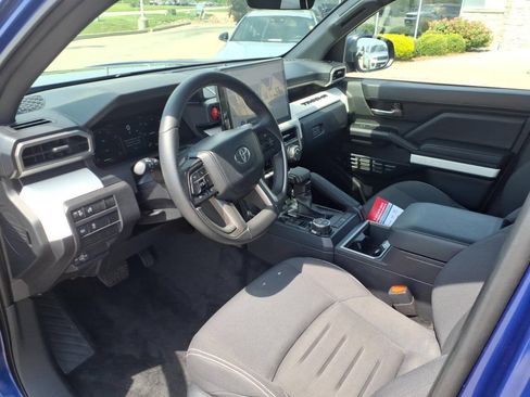 Used 2024 Toyota Tacoma TRD Off-Road AWD/4WD image 15