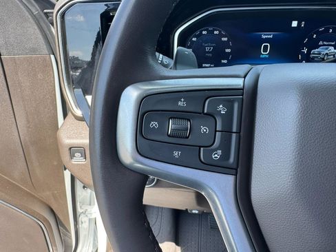 Used 2022 Chevrolet Silverado 1500 LTZ w/ Technology Package image 31