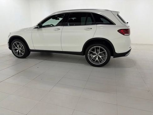 Used 2022 Mercedes-Benz GLC 300 4MATIC image 2