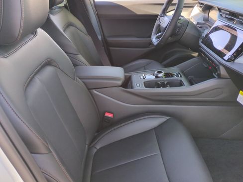 New 2026 Jeep Cherokee Limited AWD/4WD image 19