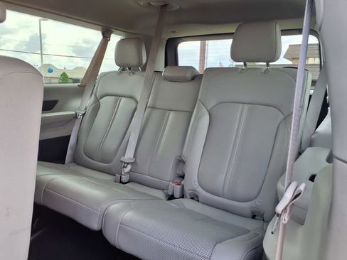 Used 2024 Jeep Wagoneer L Series II w/ Flexible Seating Group RWD image 22
