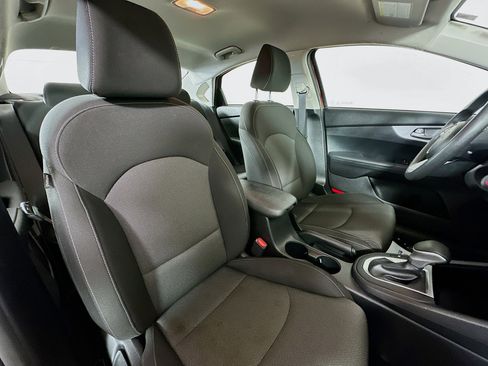 Certified 2023 Kia Forte LXS FWD image 25
