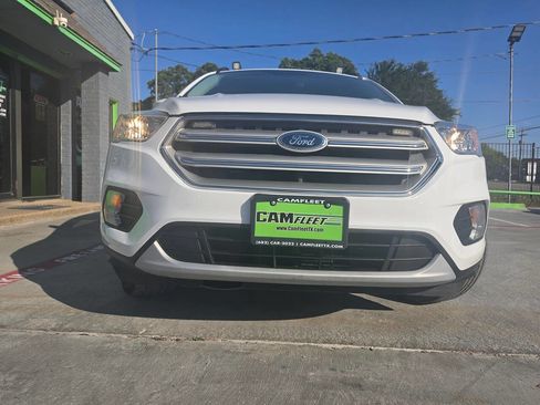 Used 2018 Ford Escape SE w/ SE Sync 3 Package AWD/4WD image 60
