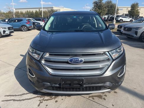 Used 2016 Ford Edge Titanium image 2