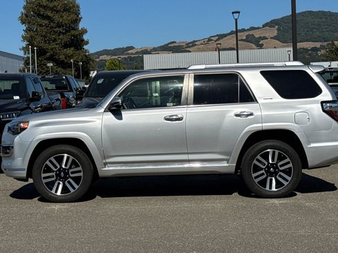Used 2014 Toyota 4Runner Limited AWD/4WD image 7