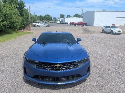 Used 2021 Chevrolet Camaro LT w/ Technology Package RWD image 9