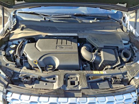 Used 2020 Land Rover Discovery Sport SE image 27