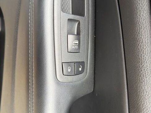 Used 2020 Jeep Grand Cherokee Altitude image 14