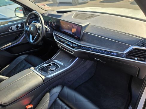 Used 2024 BMW X5 sDrive40i w/ Premium Package RWD image 9