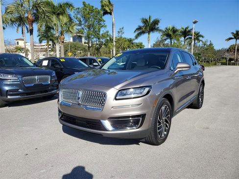 Used 2019 Lincoln Nautilus Reserve image 2