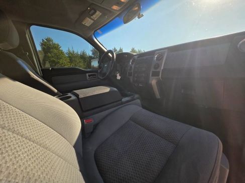 Used 2011 Ford F150 XLT w/ XLT Chrome Pkg image 13